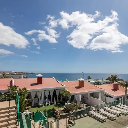 Bungalow playa Águila terraza piscina by Lightbooking Maspalomas (Gran Canaria)