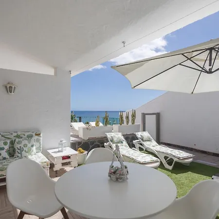 Bungalow playa Águila terraza piscina by Lightbooking Maspalomas (Gran Canaria)