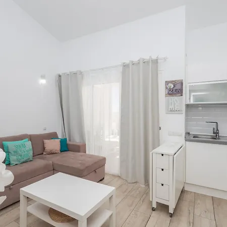 Bungalow playa Águila terraza piscina by Lightbooking Appartamento